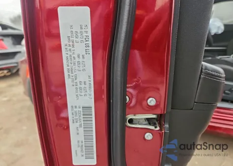 2018 Dodge Charger R/T 392 z USA, uszkodzony, nr VIN 2C3CDXGJ0JH179991